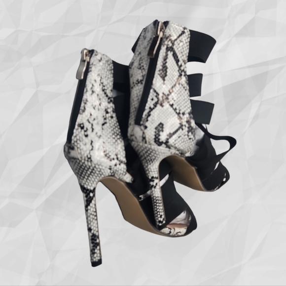 Black Heels Elastic Band Open Toe Size 8 - Picture 4 of 8